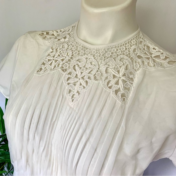 v i n t a g e :: 50s Pleated Cutout Lace Nylon Blouse ILGWU - Picture 11 of 13